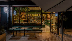 Rénovation complète de l'espace Café-Boulangerie Confortable, Comptoirs en bois chaud personnalisés, Éclairage LED, Écologique, Recyclable, Imperméable - Product Image 3