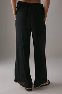 กางเกงขายาวลำลองแฟชั่นผู้หญิงทรงหลวมลายดอกไม้ปักลายปะติด ระบายอากาศได้ดี เอวกลาง มีเชือกผูก ผลิตจากผ้าฝ้าย 100% - Product Image 4