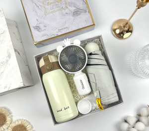 Coffret Cadeau en Verre Trois-en-Un pour Demoiselle d'Honneur : Bouteille Isotherme, Parapluie, Serviette – Personnalisable avec Logo – Idéal pour Femmes d'Affaires et Fête des Mères - Product Image 4