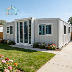 Vente flash : Villa préfabriquée de 20 pieds, 2 à 4 chambres, maison conteneur extensible |   Mini-maison mobile pliable pour location de vacances et hôtes Airbnb - Product Image 1