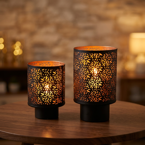 Lanternes décoratives en fer forgé faites à la main Sonnet, porte-bougies à motif floral découpé, résistantes à la chaleur, décoration d'intérieur, lot de 2 pour Noël - Product Image 2