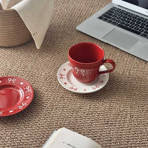 Nouvelle Tasse à Café en Céramique Rouge Tendance – Mugs Parfaits avec Design Nœud Décoratif - Product Image 4