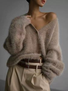 Cardigan en maille à col en V effet mohair pour femme, pull boutonné à manches longues pour l'automne et l'hiver, idéal pour les trajets quotidiens - Product Image 1