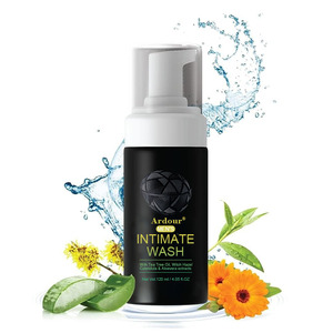 Gel Douche Moussant Nourrissant aux Pétales de Fleurs Naturelles Personnalisé, Gel de Bain Herbal à l'Eau de Rose Éclaircissant et Hydratant pour Femmes - Product Image 5