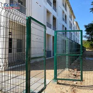 <span class=keywords><strong>รั้ว</strong></span><span class=keywords><strong>ประตู</strong></span>สวนแบบเชื่อมด้วย<span class=keywords><strong>รั้ว</strong></span>ไม้พีวีซีสอง<span class=keywords><strong>ประตู</strong></span>ที่ผ่านการอบด้วยความร้อน3D ตาข่ายลวดเชื่อมแบบ<span class=keywords><strong>โค้ง</strong></span>คู่รักษาความปลอดภัย - Product Image 2