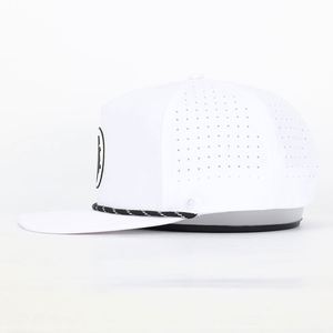 Casquette Snapback Unisexe 5 Panneaux Personnalisée BSCI en Denim Imperméable avec Logo Animal et Nœuds, Trous Découpés au Laser, Cordon en Toile Décontractée pour Extérieur, en Velours Côtelé - Product Image 3