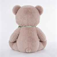 Ours en peluche personnalisé – Animal en peluche doux et moelleux avec nœud en satin vert sauge, patte assortie et broderie sur les pieds