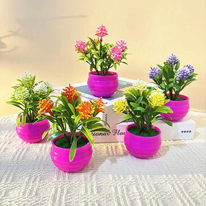 Mini Bonsái Artificial en Maceta, Planta Artificial de Plástico de Alta Simulación, Tamaño Mini para Decoración de Hogar, Oficina y Escritorio - Product Image 1