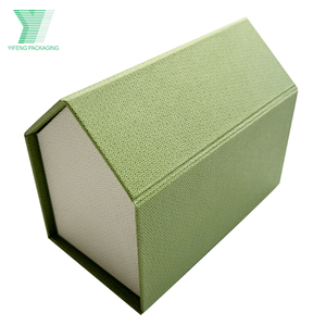 Emballage cadeau personnalisé pour petites confiseries chocolatées, matériaux recyclés écologiques haut de gamme, boîte en papier rigide en forme de <span class=keywords><strong>maison</strong></span>, revêtement UV - Product Image 1