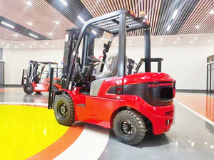 Tragbarer 3T Hydraulikstapler mit Sitz, Verbrennungsmotor-Gabelstapler, Mini-EP Carretilla Elevadora, Kleiner Lagerstapler mit CE-Zertifizierung, Diesel - Product Image 3