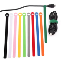 Attaches-câbles auto-agrippants réutilisables multicolores pour la gestion des câbles et l'organisation du bureau à domicile