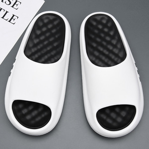 Pantuflas de verano con suela suave, suela gruesa, resistentes al olor, unisex, para la playa, chanclas, talla adulto, blancas - Product Image 1
