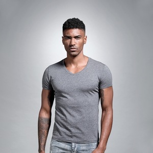Precio barato personalizado cuello en V camisetas verano Color sólido manga corta Camiseta blanca venta al por mayor a granel camiseta lisa - Product Image 5