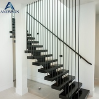 Escalier moderne en métal à poutres carrées pour villa intérieure, conception personnalisée, escalier résidentiel en métal