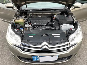 <span class=keywords><strong>Voiture</strong></span> d'occasion bien entretenue et propre Citroën C5 2014 2.0L berline Expédition mondiale - Product Image 5