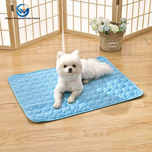 <span class=keywords><strong>Gel</strong></span> Pet Cool Mat Bett Pet Cold <span class=keywords><strong>Gel</strong></span> <span class=keywords><strong>Pad</strong></span> Wärme entlastung Sommer Hund Kühl matte <span class=keywords><strong>Gel</strong></span> <span class=keywords><strong>Ice</strong></span> <span class=keywords><strong>Pad</strong></span> für Hunde - Product Image 4