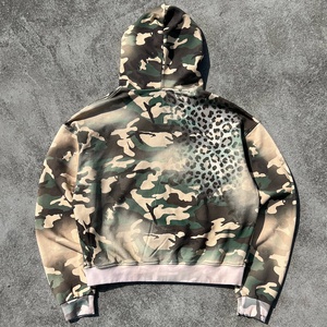 Sweat à capuche zippé personnalisé avec patch brodé, style streetwear, en molleton bouclette, camouflage, coupe oversize, épais, délavé à l'acide - Product Image 2
