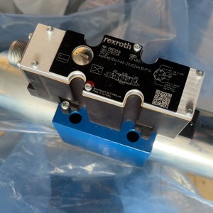 วาล์วควบคุมทิศทางแบบสัดส่วนไฮดรอลิก Rexroth R900732536 4WRAE10W1-60-2X/G24K31/F1V สำหรับอุปกรณ์อุตสาหกรรม - Product Image 2