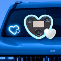 Nouvelle lampe d'ambiance LED sans fil à énergie solaire en forme de double cœur BRAD pour voiture, lumières triangulaires pour la lunette arrière