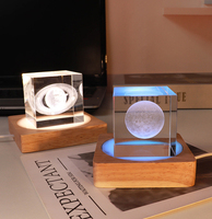 Capteur tactile de lumière LED rechargeable par USB Base d'affichage en bois Base de lampe en bois massif pour chambre à coucher Support acrylique en verre cristal
