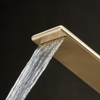 Robinet de lavabo cascade monocommande en céramique doré brossé, style luxe léger, pour meuble de salle de bain, eau chaude et froide