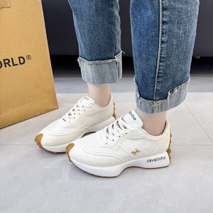 Nouvelles baskets blanches à semelle épaisse Printemps 2026, polyvalentes, légères, rehaussantes, color block, chaussures de sport décontractées pour femmes - Product Image 4