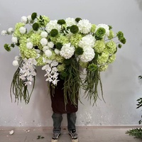 Centres de table blancs et verts, boules de fleurs artificielles suspendues en lys Cally, décorations de mariage