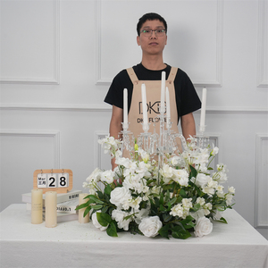 พวงหรีดดอกกุหลาบประดิษฐ์เสมือนจริงพร้อมเชิงเทียนสำหรับตกแต่งโต๊ะกลางงานแต่งงาน ด้วยดอกไม้ที่เหมือนจริงมาก - Product Image 3