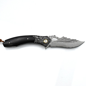 Couteau pliant personnalisable OEM en acier Damas VG10 avec manche en bois de noyer <span class=keywords><strong>noir</strong></span> pour usage tactique extérieur, défense personnelle, bricolage - Product Image 3