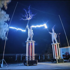 Bobine de Tesla géante sur pied, arc de 3 m, éclair artificiel, personnalisée pour les spectacles de tournée nationale X37 - Product Image 1