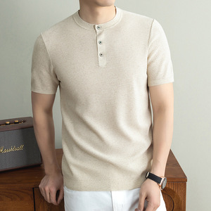 Chemise de golf décontractée pour homme en maille texturée à manches courtes, col Henley, extensible, pour l'été - Product Image 1