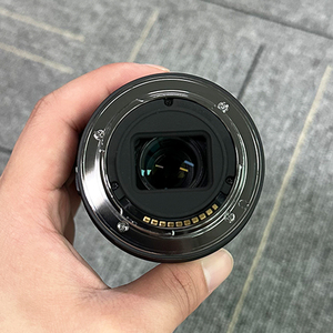 Lente de Zoom <span class=keywords><strong>Sony</strong></span> SEL18135 E 18-135mm F3.5-5.6 OSS Usada, Montura E, APS-C para <span class=keywords><strong>Sony</strong></span> A6000 A6300 <span class=keywords><strong>A6400</strong></span>, Lente para Cámara de Viajes y Vlogging - Product Image 4