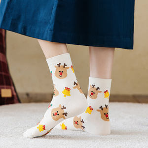 Chaussettes de Noël pour femmes, mi-mollet, motif dessin animé, Père Noël, renne, bonhomme de neige, mignonnes, rouge vif, en coton respirant - Product Image 4