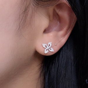 Orecchini a Perno con Cristalli e Motivi Floreali per Donne, Eleganti e Delicati per Uso Quotidiano, Accessori di Moda - Product Image 4