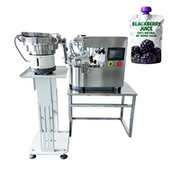 Machine automatique de remplissage et de bouchage pour sachets souples à bec verseur, sachets à ventouse, sachets et pochettes de lait, jus, boissons et liquides