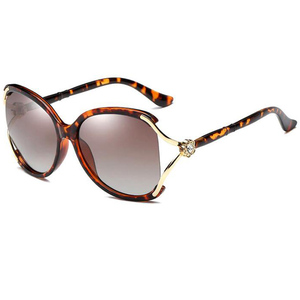 Gafas de Sol Extra Grandes de Moda 2026 para Mujer, Montura Roja con Protección UV400 y <span class=keywords><strong>Lentes</strong></span> Polarizadas - Product Image 1