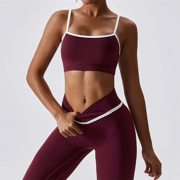 Vêtements de yoga 2 pièces sexy chauds et nus vêtements d'entraînement vêtements de fitness pour femmes vêtements de fitness ensembles de yoga 2 pièces