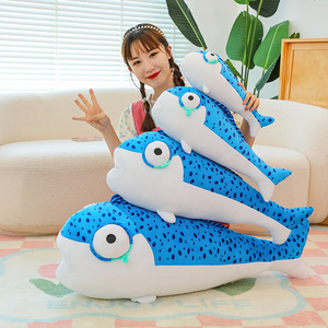 En stock – Nouvelle peluche mignonne en forme de bâton de poisson salé, jouet en peluche doux, poupée animal en peluche, personnage de dessin animé, directement de l'usine - Product Image 5