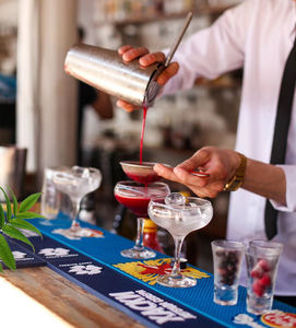 Alfombrilla de silicona de PVC personalizable de fábrica resistente al agua y aislante del calor respetuoso con el medio ambiente bebida Red <span class=keywords><strong>Bull</strong></span> Bar Mat almohadilla de PVC - Product Image 6