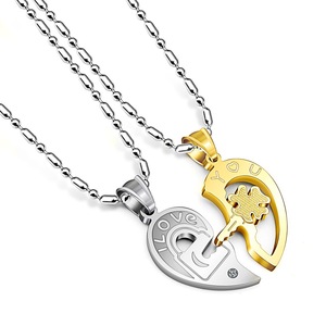 Juego de Collares para Pareja con Candado de Corazón y Llave de Amor en Acero Inoxidable |   Joyería de colgantes a juego Te Amo | Regalo de Cumpleaños o Aniversario para el Amor - Product Image 1