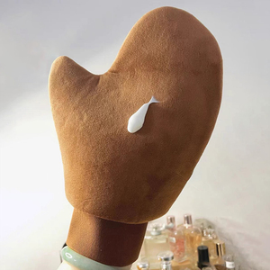 Guante de Baño Exfoliante Grande de Franela Ultra Suave para Aplicación Rápida de Loción Corporal con Orificio para el Pulgar, Ideal para Autobronceado - Product Image 2