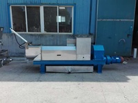 RVS hamermolen, crusher en persmachine voor de verwerking van fruit- en groentesappen