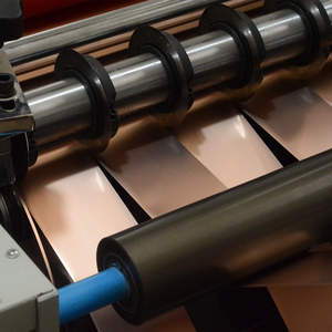 Machine automatique de découpe de papier abrasif pour microfilm - Product Image 2