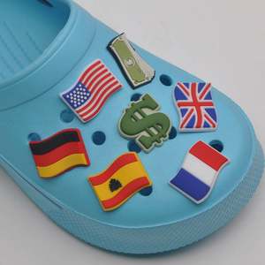 USA-pvc आकर्षण में शिपिंग और स्टॉक डिजाइनर जूते और निकी मिनाज ब्रेसलेट के लिए उपयुक्त - Product Image 3