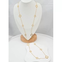 Collier long en acier inoxydable avec pendentif fleur à quatre feuilles creuse, chaîne de pull pour femme, plaqué or 18 carats, bijoux étanches