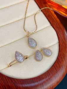 Xinfly 2026 Nuevo Colgante de Lujo de Oro de 18K con Diamante Natural en Forma de Gota de Agua, Joyería Fina de Moda para Mujer, Colgante para Boda o Fiesta - Product Image 6