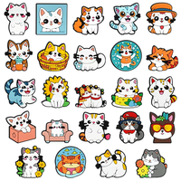 Breloques de chaussures en PVC avec chat mignon de dessin animé de créateur personnalisable différentes couleurs vente en gros d'accessoires de breloque de sabot pour la position supérieure