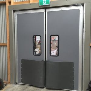 Puerta de Tráfico para Cocina, Duradera, de Acero Inoxidable, Abatible, con Resistencia a Impactos de Goma Negra - Product Image 5