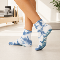 Chaussettes de yoga pour femmes, bleu et blanc, tie-dye, antidérapantes, semelle personnalisée, tissu respirant, chaussettes antidérapantes pour le Pilates et les exercices de barre