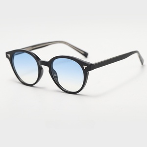 Gafas de Sol con Marco de Metal TR90 y Logotipo Personalizado, Protección UV400, Remaches en las Patillas, Gafas de Sol Unisex de Moda para Viajes al Aire Libre - Product Image 2